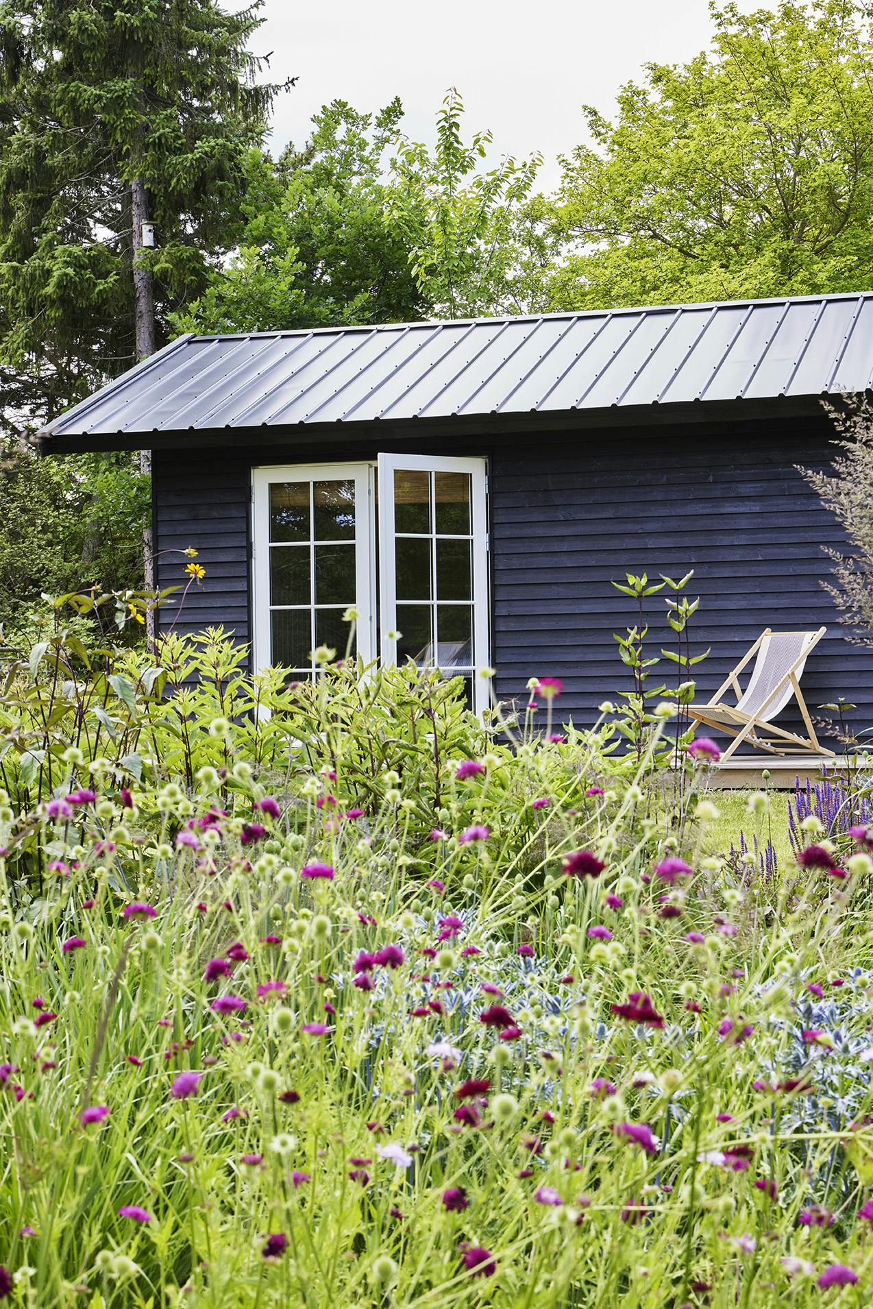 LærkeHentze230736 Sommerhus med sort facade